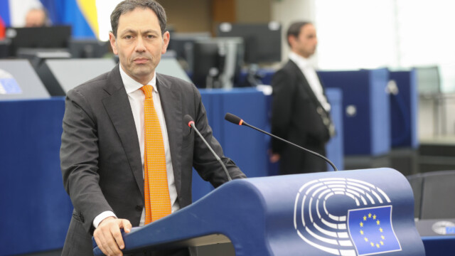 Plenaria - Presentazione della proposta di legge sui medicinali essenziali (CMA)
